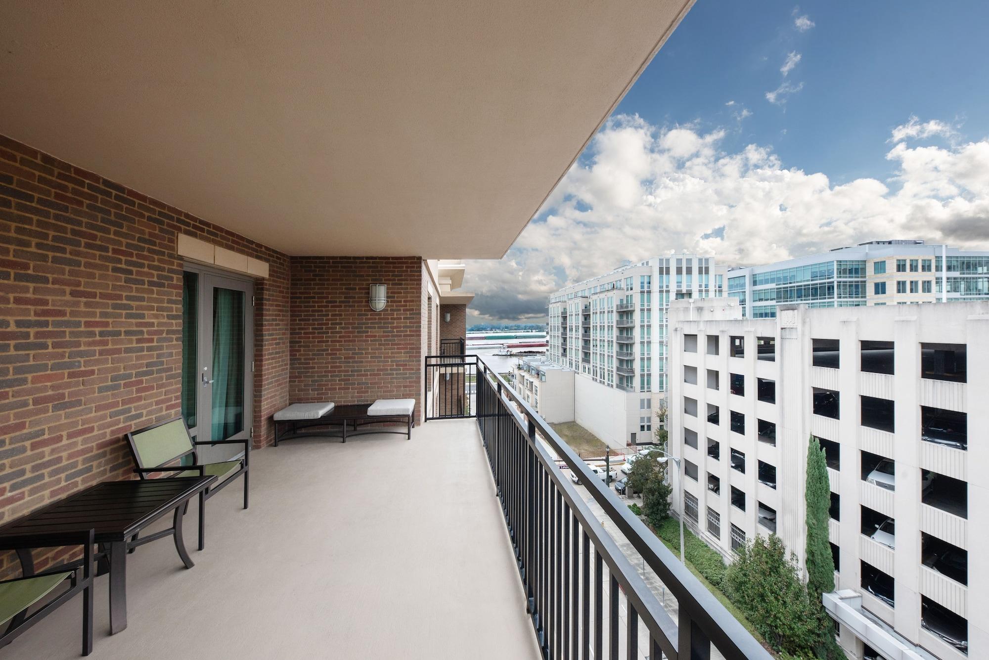Hampton Inn & Suites Baton Rouge Downtown Exterior photo