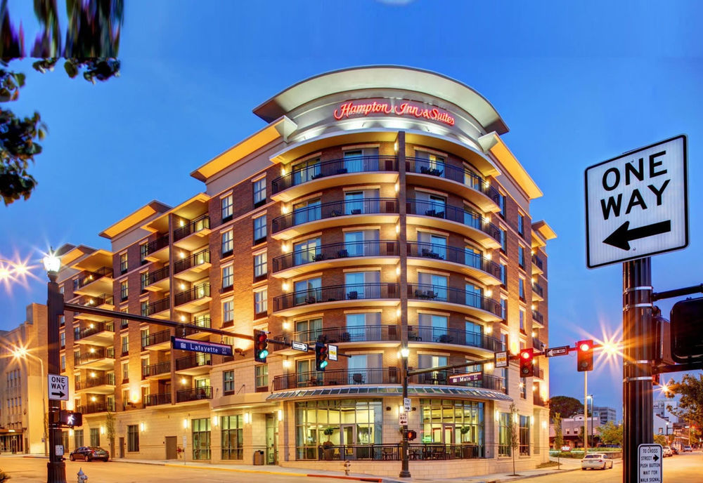 Hampton Inn & Suites Baton Rouge Downtown Exterior photo